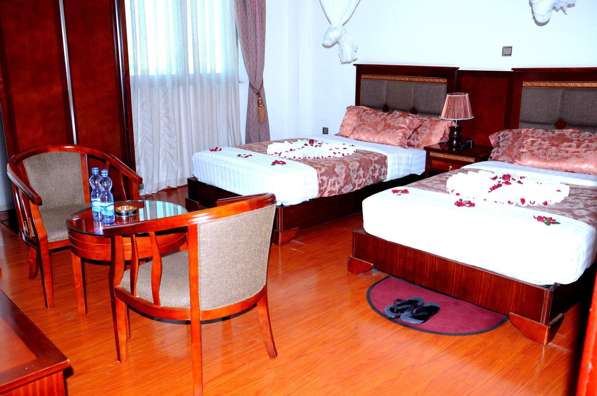 Addis Amba Hotel Baher Dar Extérieur photo