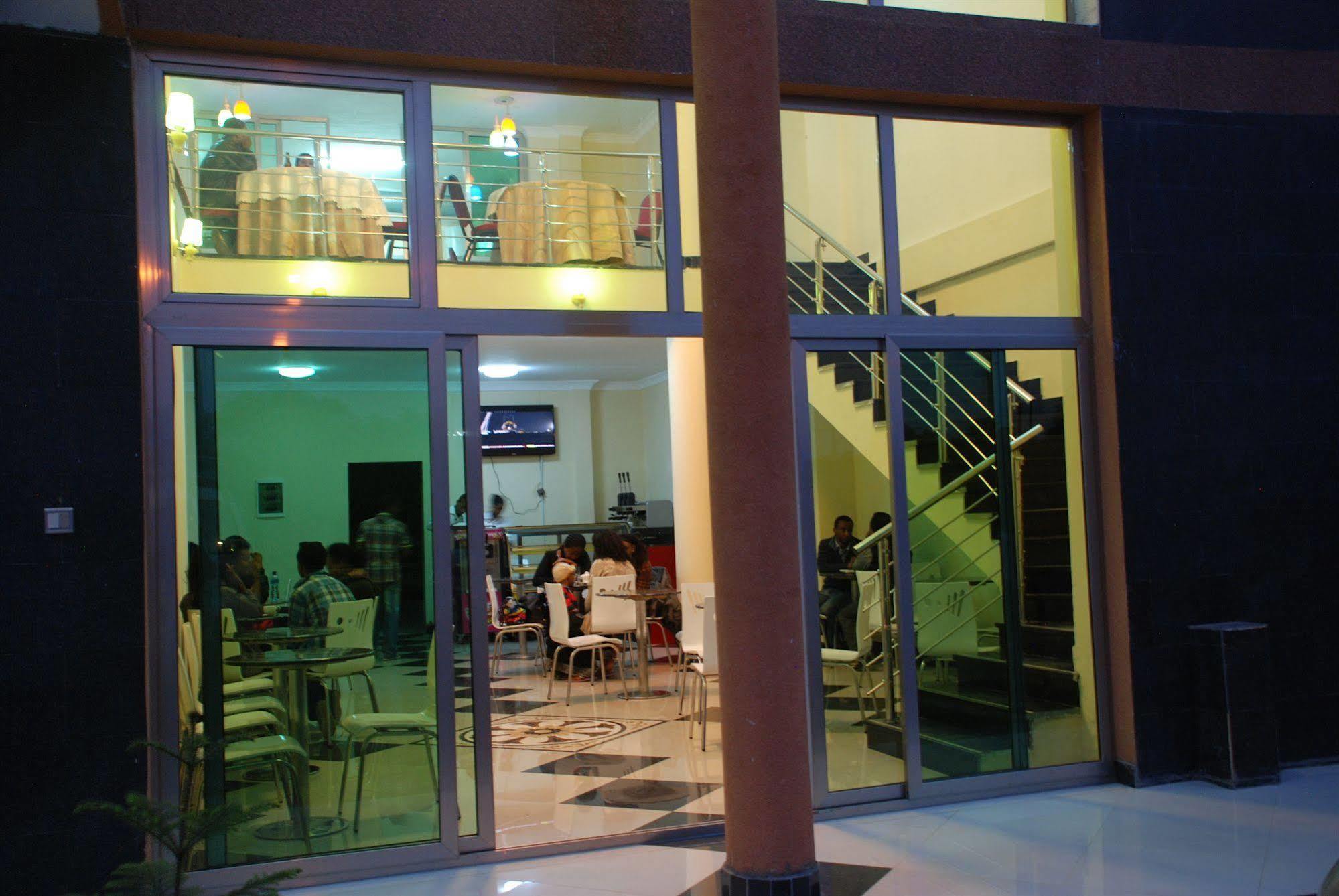 Addis Amba Hotel Baher Dar Extérieur photo